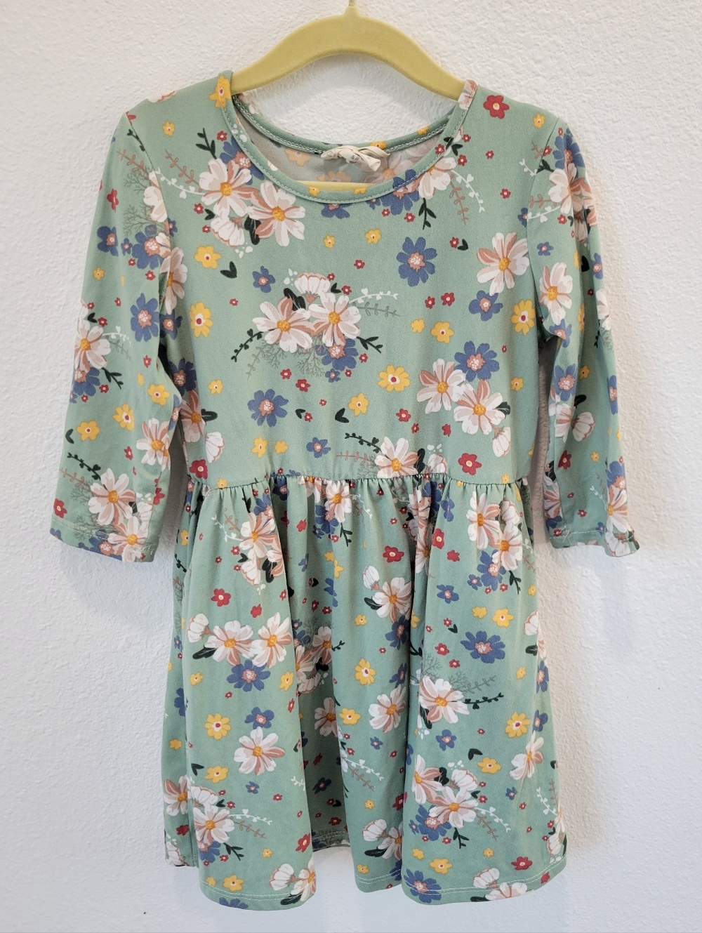 Emma & Elsa Girls Size 5 Green Floral Dress Long Sleeve Stretchy Soft Crewneck